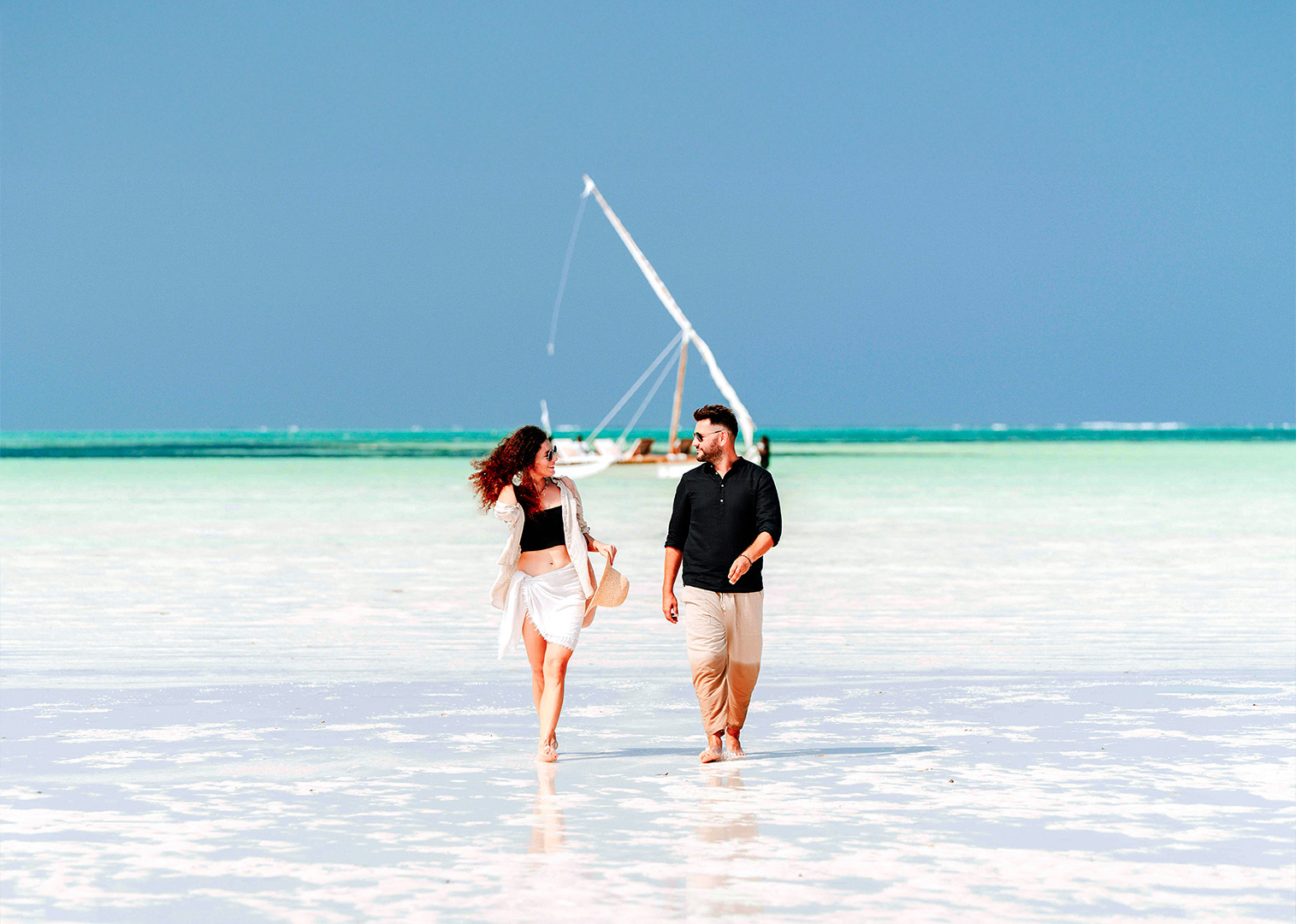 MIRAOLAS-PAREJA-PLAYA